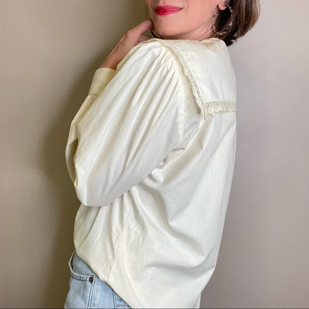 Vintage exaggerated collar embroidered bird lace trimmed button-up blouse cream - Picture 15 of 17